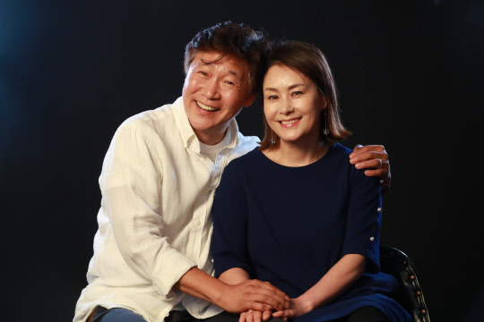 연극 '깻잎전쟁' 장면 중 하나(사진=극단 로망 제공)